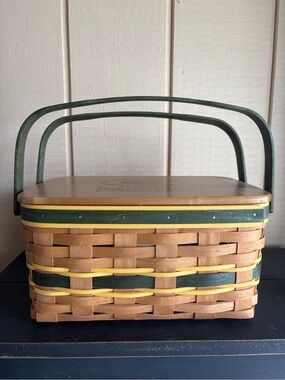 Longaberger Lunch Box basket with Green Bay Packers wooden lid.